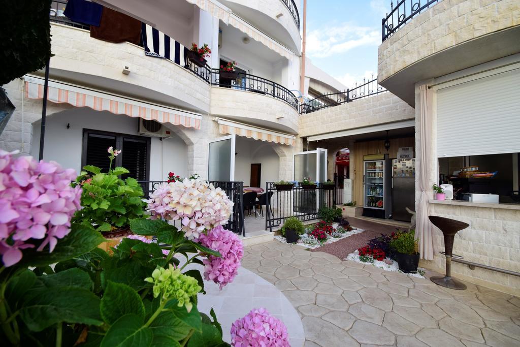 סבטי סטפן Monte Perla Residence מראה חיצוני תמונה